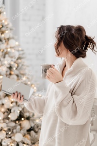 DS_Merry&BrightCollection_WM_25